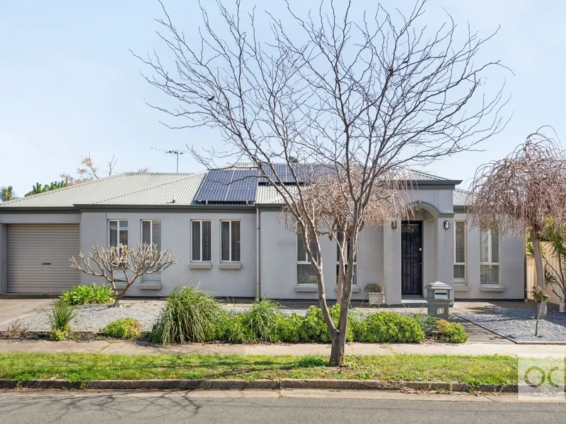 Courtyard living - Your beachside retreat!