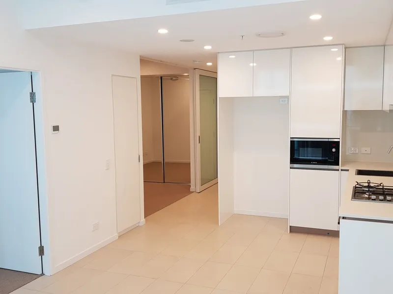 LAGUNA LEVEL 6 - COSY INNER CITY 2 BED 2 BATH APARTMENT