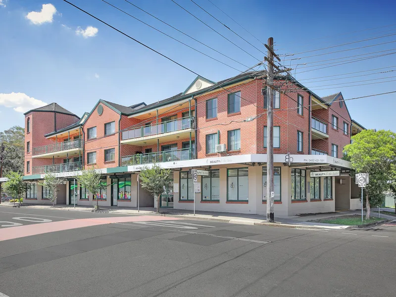 SPACIOUS UNIT IN SECURITY COMPLEX