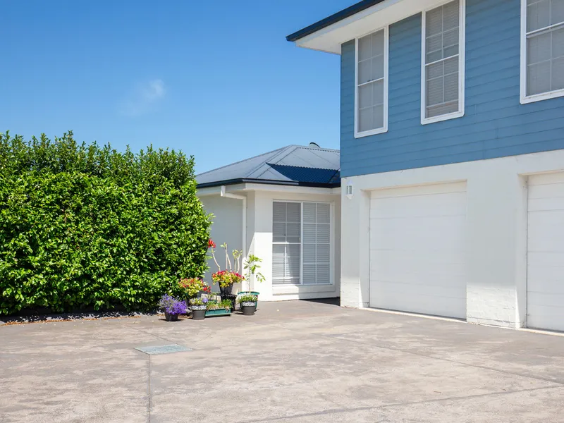 Under Contract - Nicholas Lyell