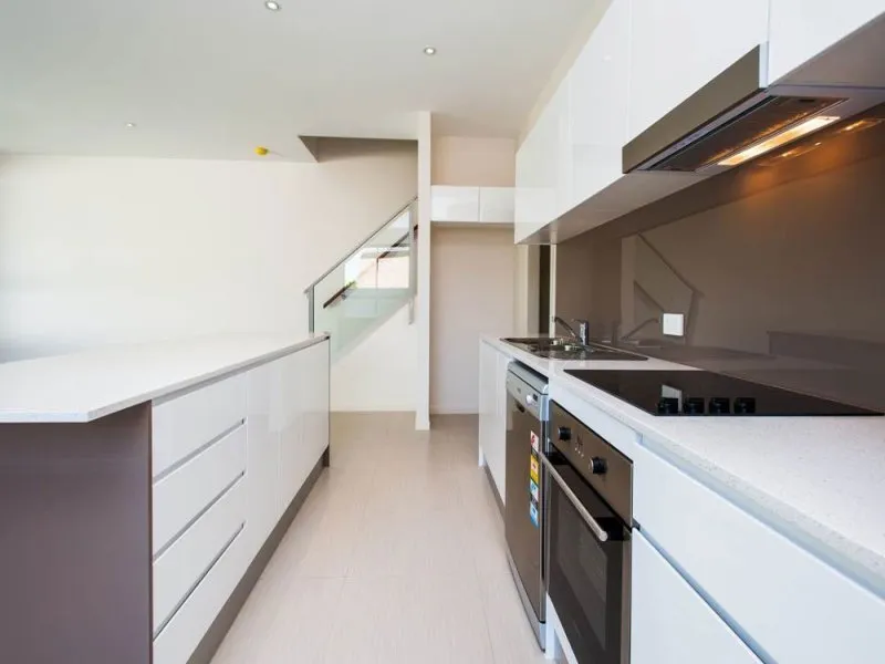 Generous Sized Duplex in Harbour Quays