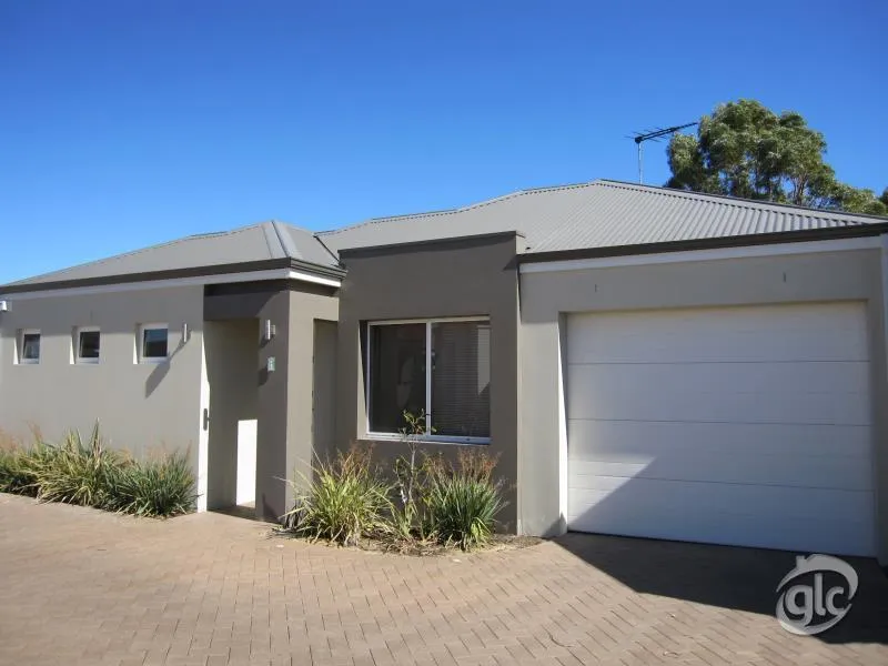 LOCK UP AND LEAVE LIFESTYLE