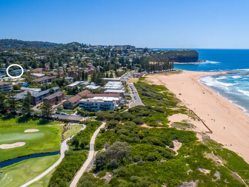 200m to Beach - Prime, Corner Postion - Top Floor With Expansive Views