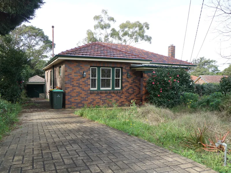 Charming Full Brick Home - Short Walk to Rail, Schools & Shops