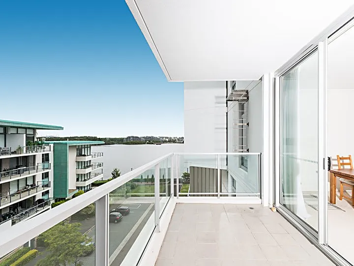 Spacious & Elegant Two Bedroom Apartment