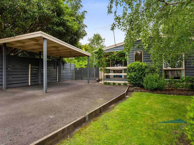 Neat and Sweet in Leafy Location!