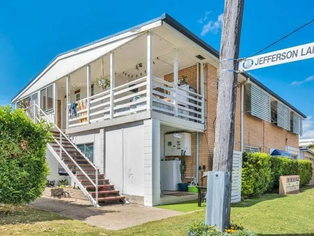 Palm Beach 2 Bedroom Unit - Beach Lover's Bargain