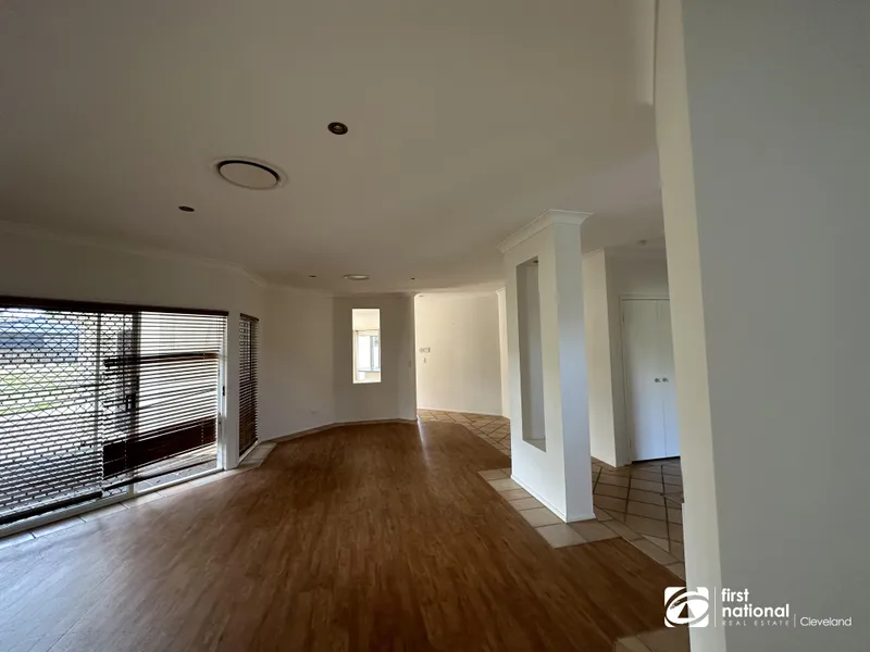 Huge Traditional Home in Wellington Point with Side Access