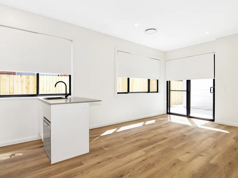 Two storey semi-detached home close to Warringah Mall and B-Line