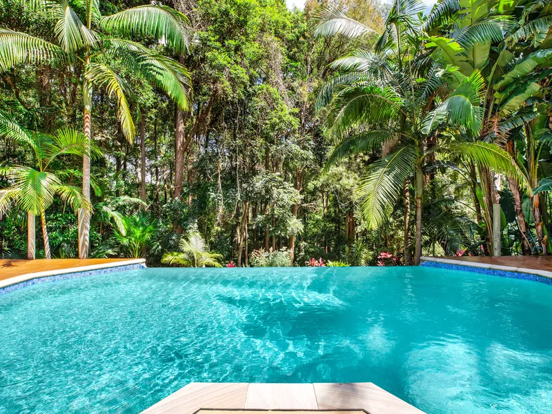 Luxury & The Ultimate Acreage Lifestyle