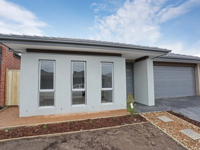 Brand new 4 bedroom in sought after Armstrong Creek