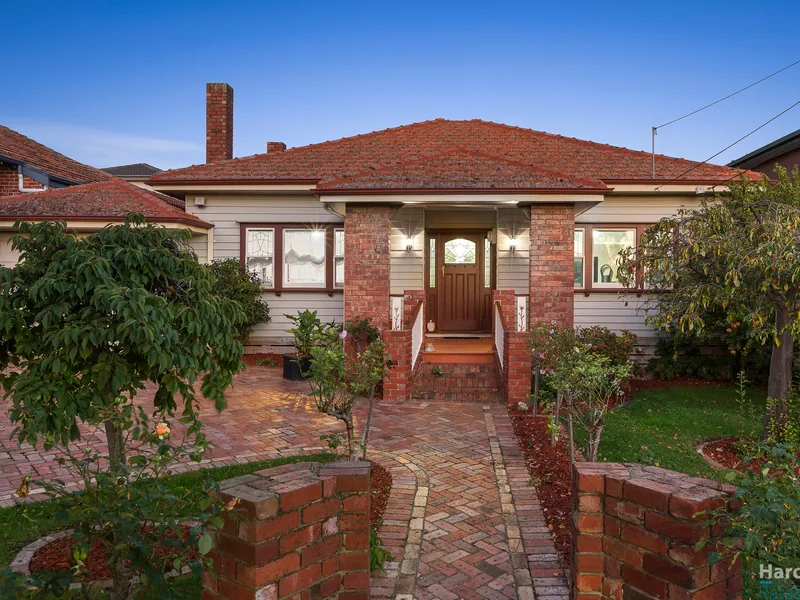 Prized Oakhill Locale!