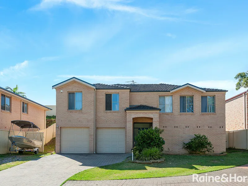 FAMILY HOME CLOSE TO THE MARINA