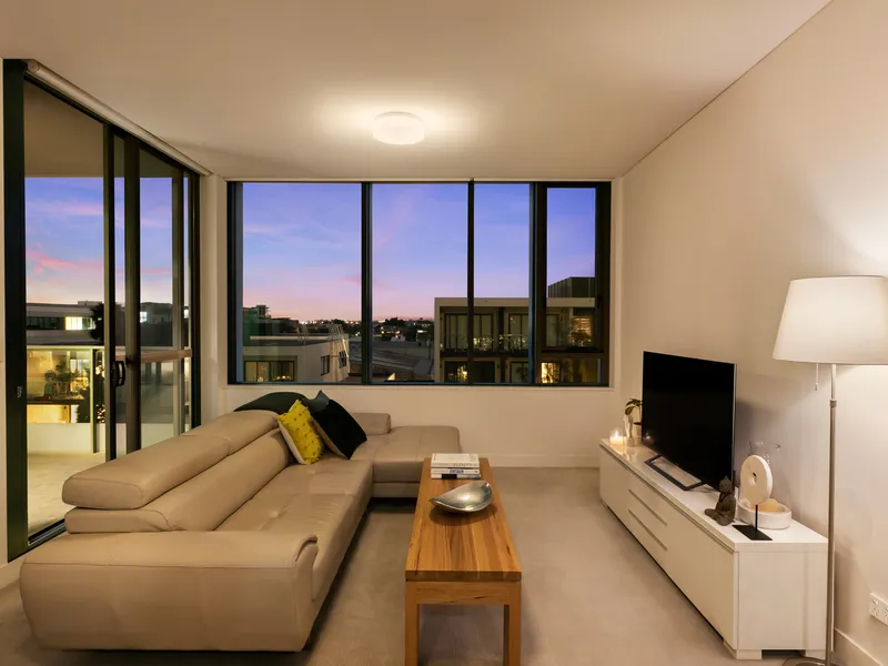 Stylish contemporary living in a coveted central address