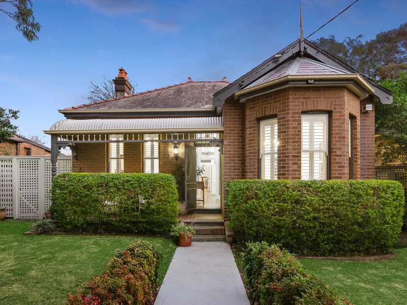 Gracious sun-filled family entertainer on Drummoyne's east side