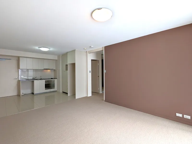 Spacious 1 Bedroom Apartment