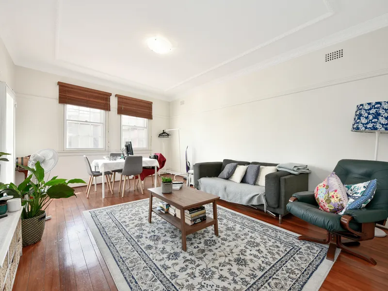 Spacious Two Bedroom Apartment in the Heart of Double Bay