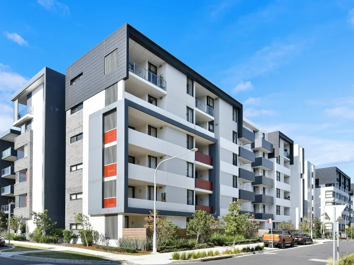 SPACIOUS, 78 SQM, ONE BEDROOM APARTMENT WITH A STUDY &  PRIVATE COURTYARD, AT CLEMTON PARK VILLAGE