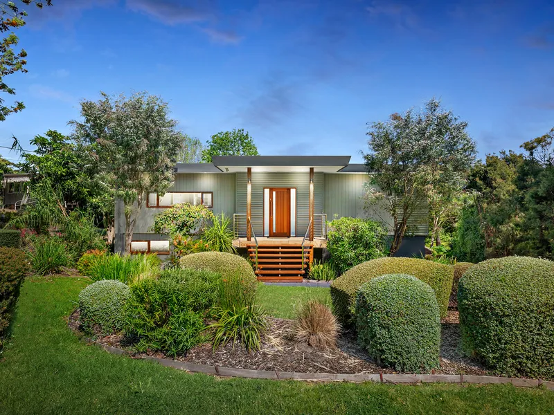 Captivating home with sublime views