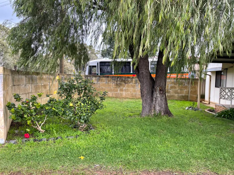 2 Bedroom , 1 Bathroom in Roelands!