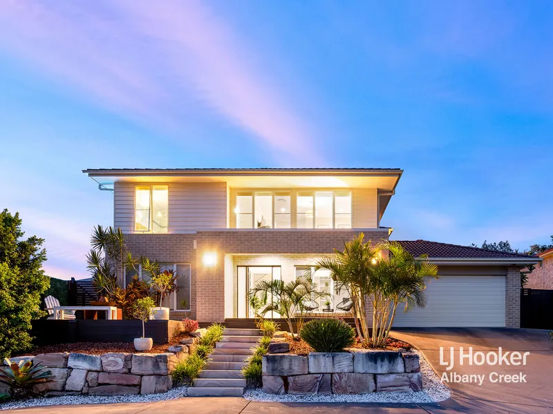 EXPANSIVE MODERN HAVEN WITH RESORT ENTERTAINING!