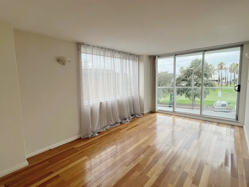 Modern Two Bedroom Unit A Stones Throw from the Ocean!