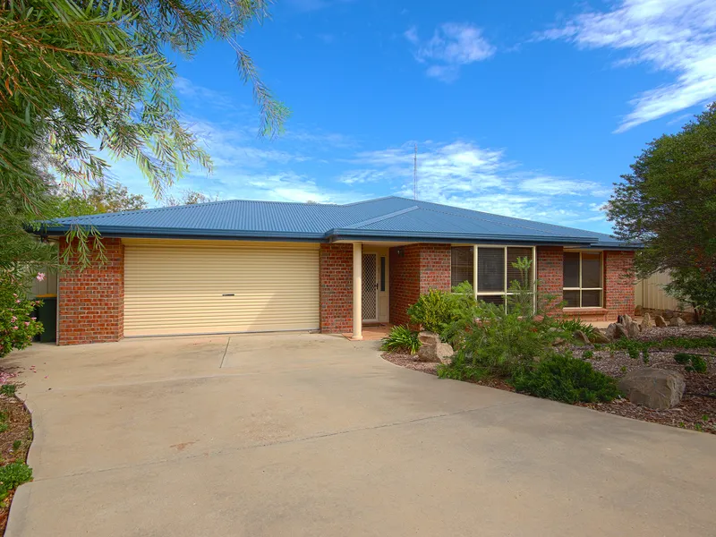 QUIET CULDESAC LOCATION