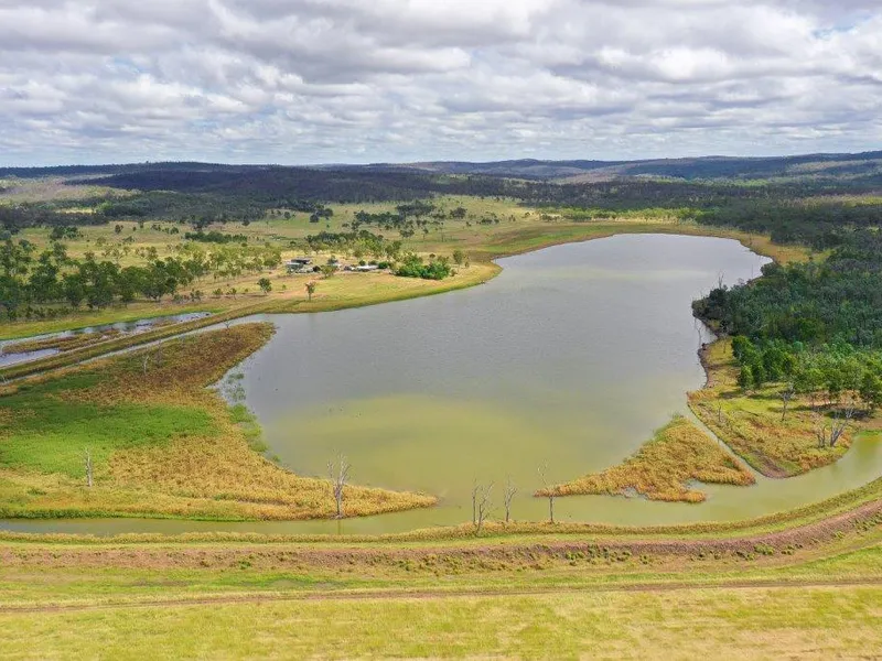Large-scale Irrigation, Cropping & Grazing - Extremely Well Watered