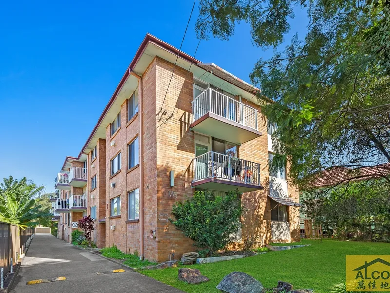 Newly Renovated Ground Floor Unit