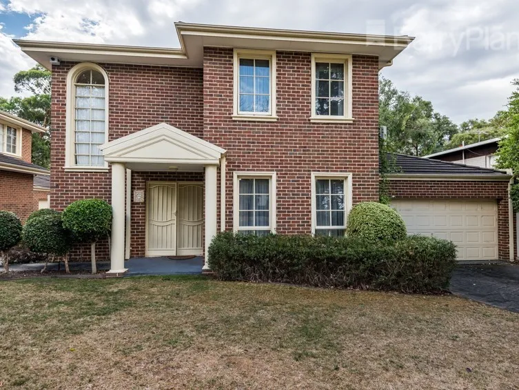 MODERN 3 BEDROOM TOWN HOUSE