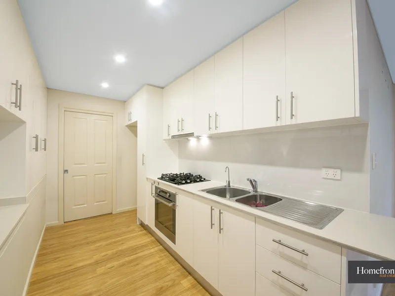 Stunning 1 Bedroom Self Contained Garden Studio