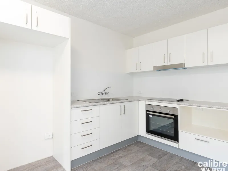 Beautiful Bardon! Perfectly positioned and priced! 