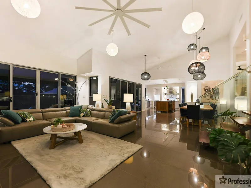 IN A Class Of Its Own - Family Entertainer on 4480m2