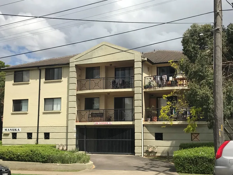 Spacious Unit With Young Renovations