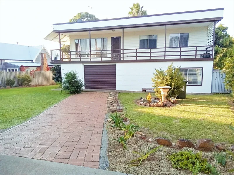 Lovely Family Home in Great Location!