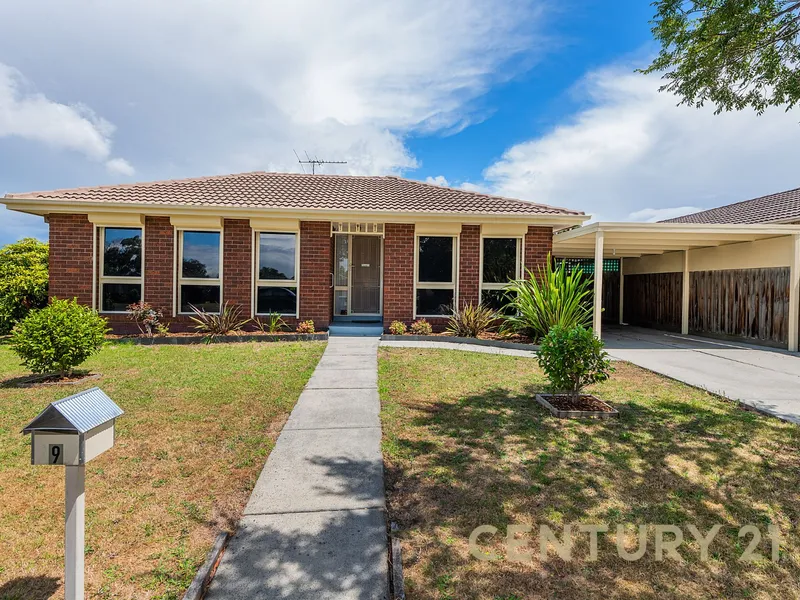 The Home You've Been Waiting For: A 3-Bedroom Family Residence in a Great Neighborhood