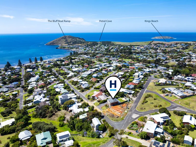 Savour the Ultimate Bay Views in Grand Style