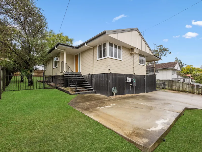 Spacious 3-bedroom Home with an Expansive Outdoor space in Leichhardt