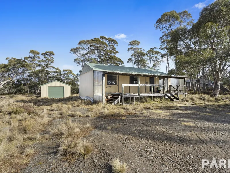 Escape to the Lakes!