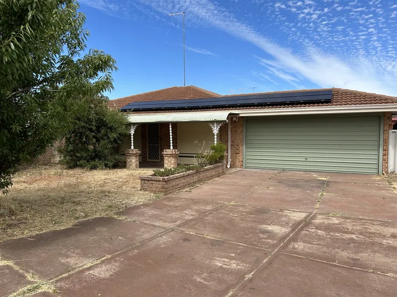 Cul-de-sac Location!