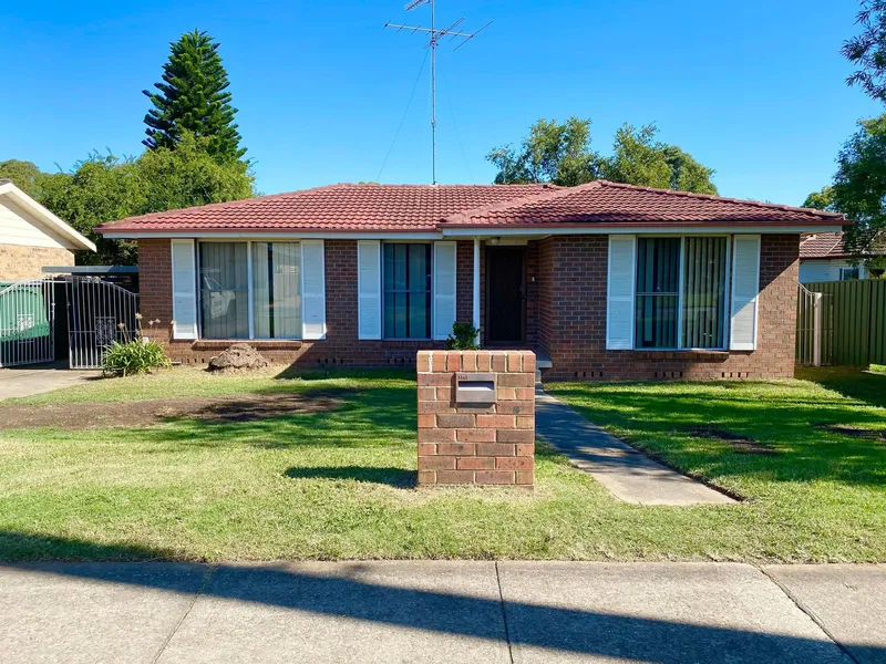 Fifteen Minute Walk to Marayong Station