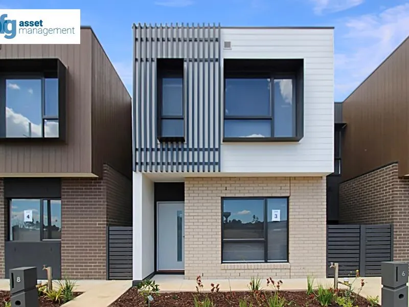 Brand New Townhouse with Double garage!