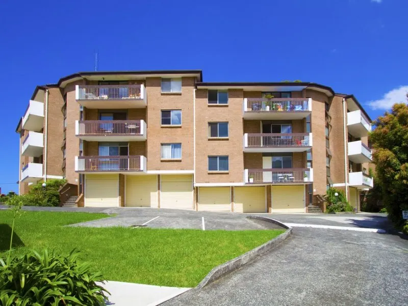 Close to Woonona precinct