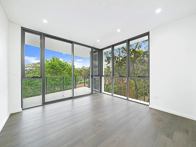 Brand New Luxurious Apartment ** Available Now **