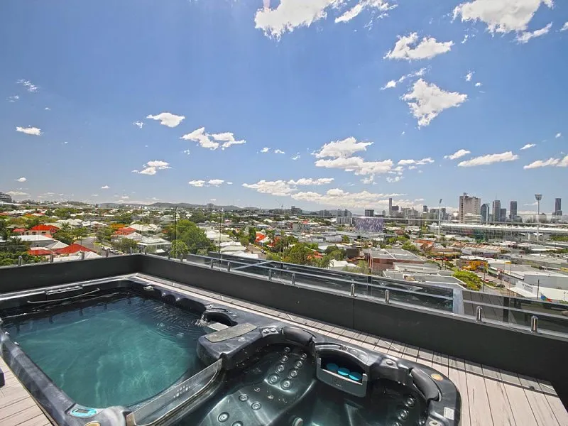 2 Bedroom Modern Apartment only $450pw | 2km to the CBD