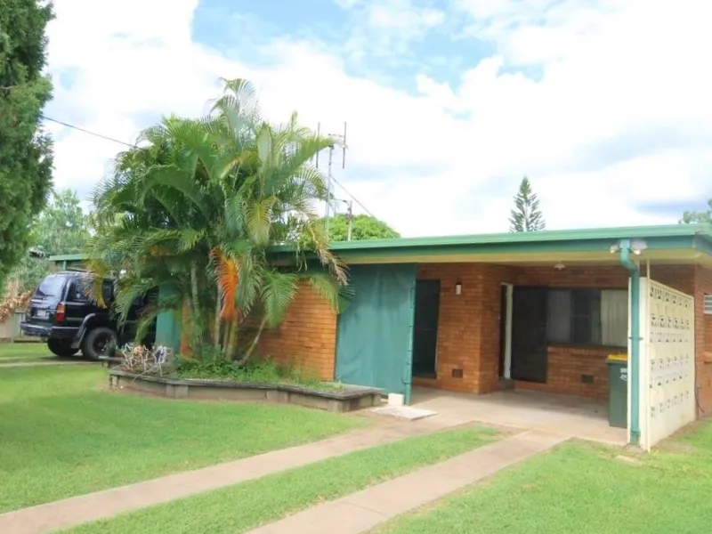 BRICK DUPLEX. 1702m2 ALLOTMENT. BETTER THAN MONEY IN THE BANK. $320,000.