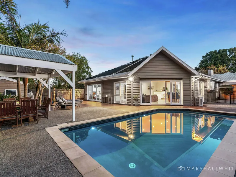 Charming Oliver's Hill Family Retreat