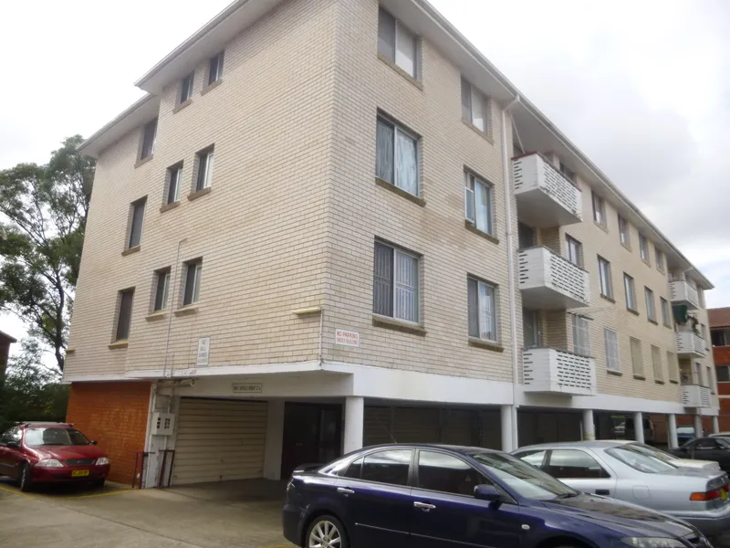 One Bedroom Unit!! Cabramatta Area!