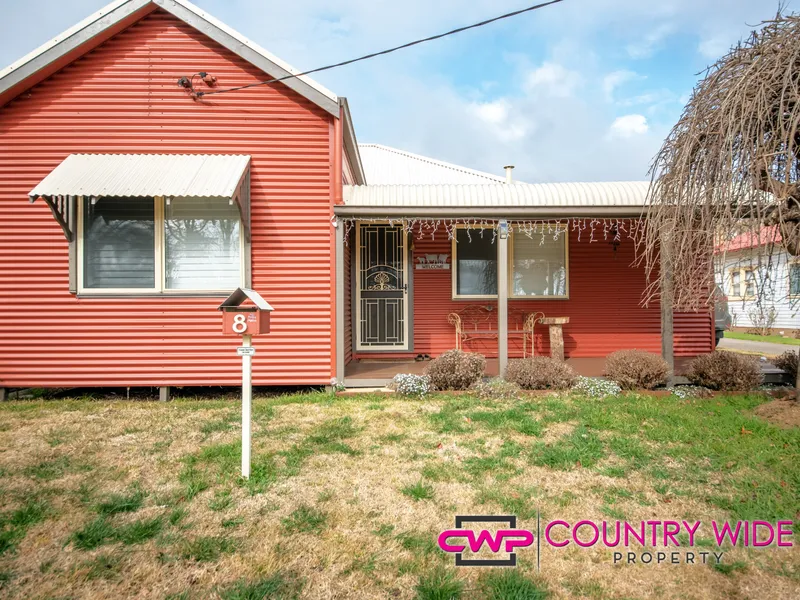 Stunning Family Home in the centre of town