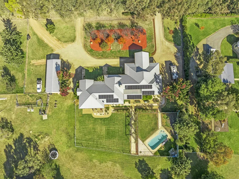 Expansive family home with a pool - your forever haven awaits!